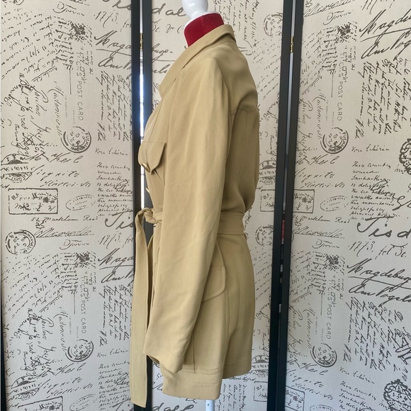 Vintage Cheap & Chic Moschino Beige Belted Jacket - Picture 3 of 6